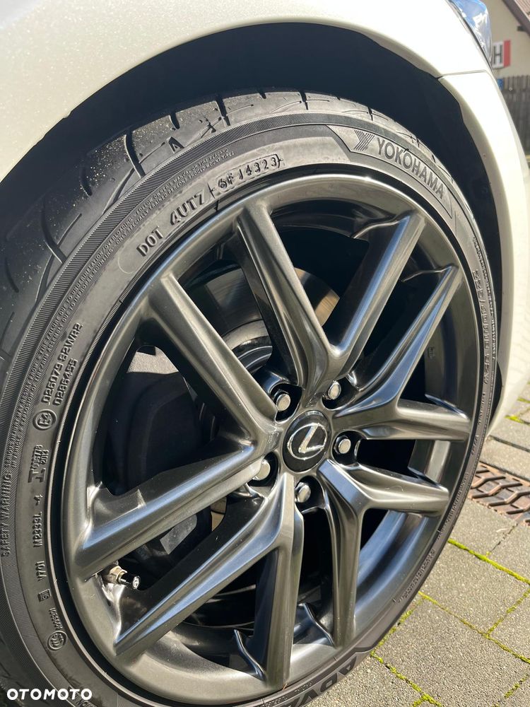 Lexus IS 200t Elite - 14