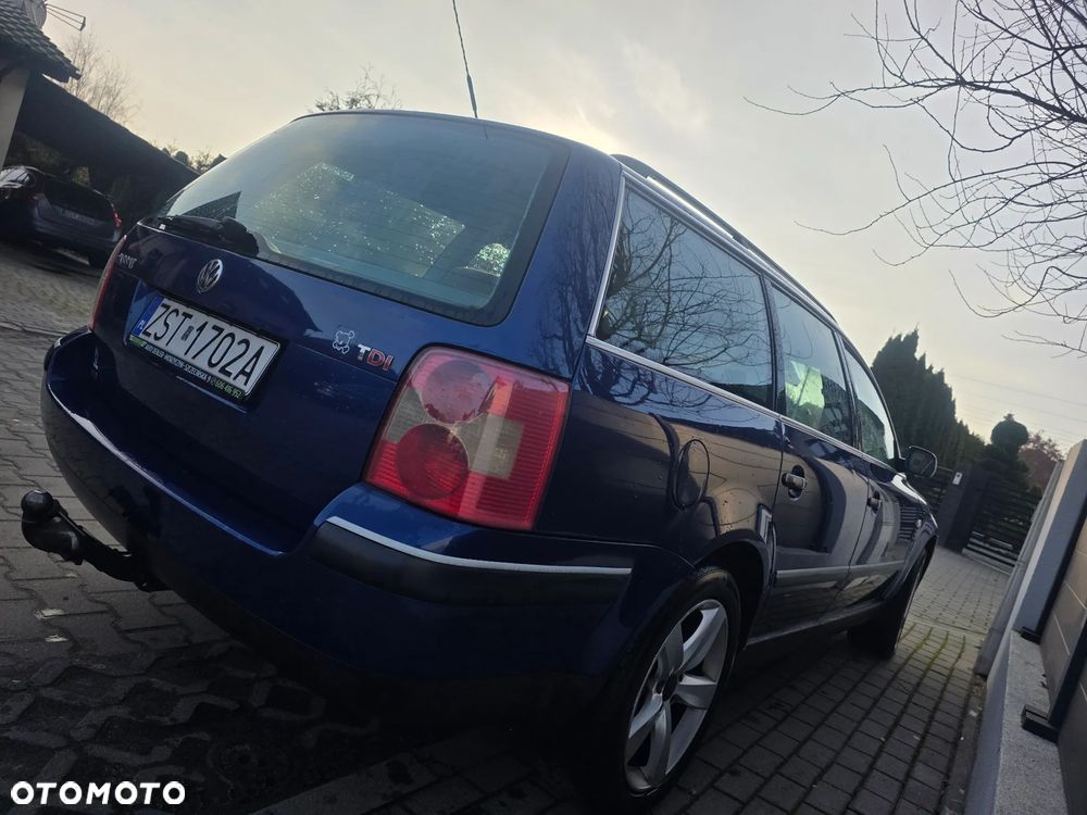 Volkswagen Passat 1.9 TDI Highline - 4