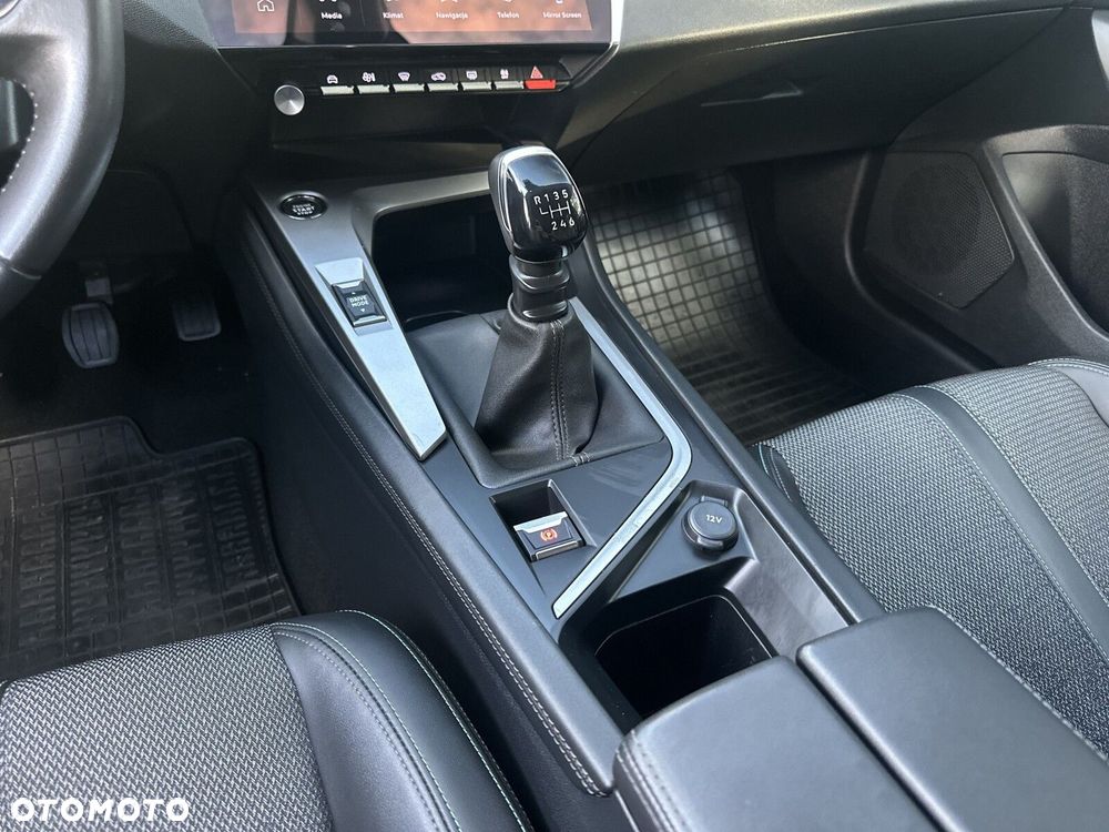 Peugeot 308 - 24