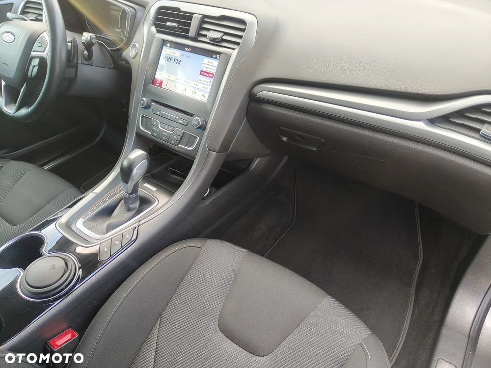 Ford Mondeo - 26