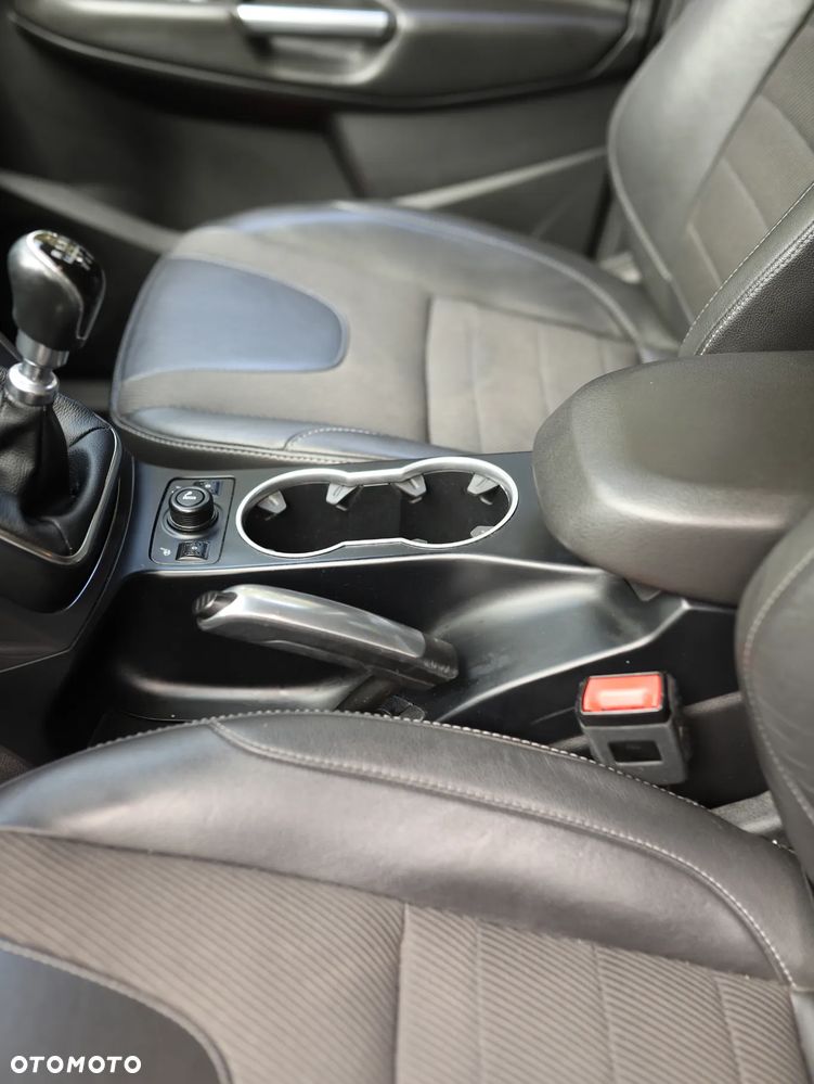 Ford Kuga 1.5 EcoBoost 2x4 Black & Silver - 9