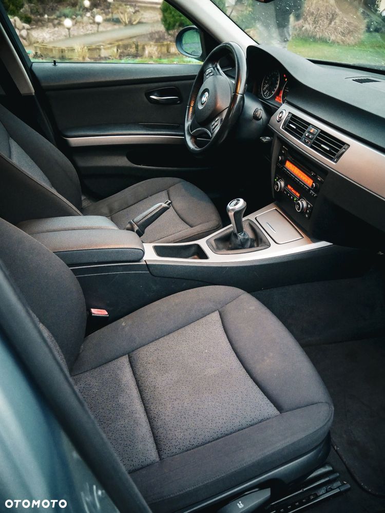 BMW Seria 3 318d DPF - 9