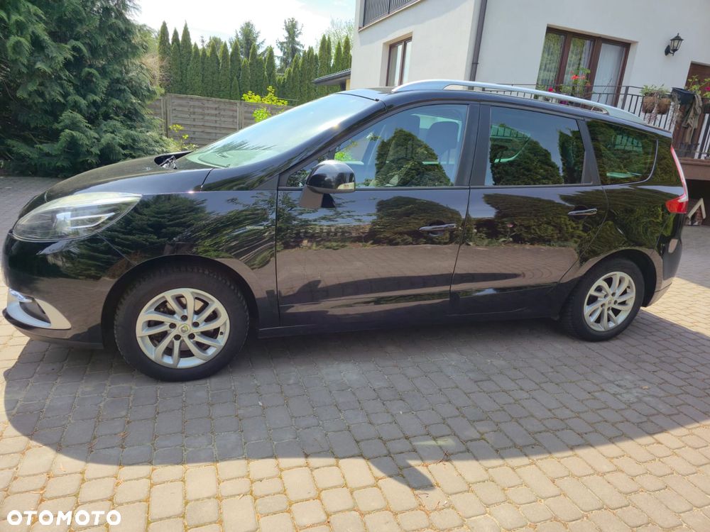 Renault Grand Scenic - 8