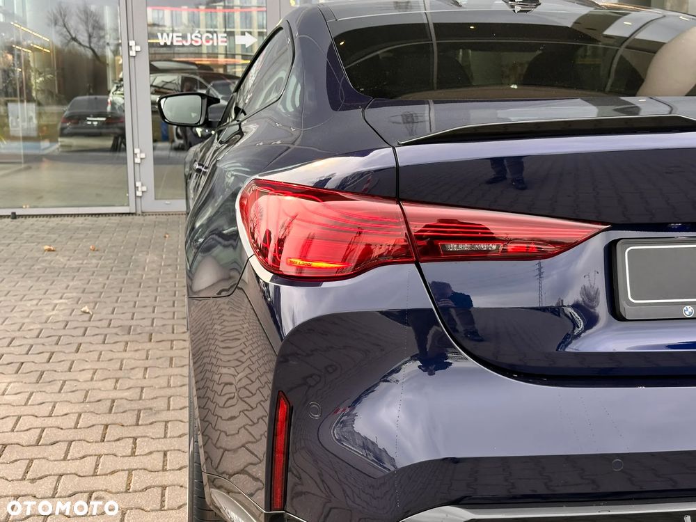 BMW M4 Competition M xDrive - 13