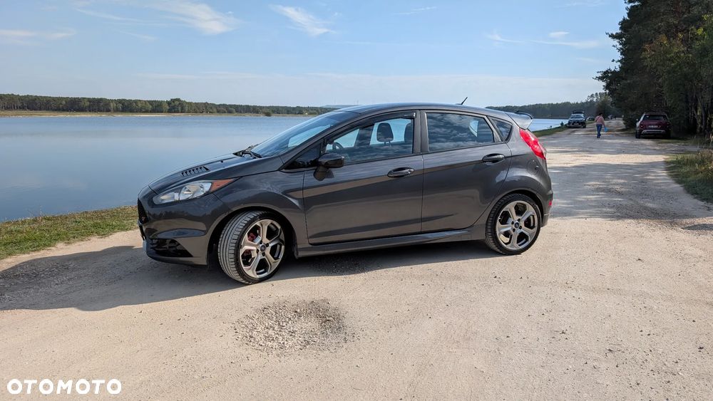 Ford Fiesta 1.6 EcoBoost ST200 - 33
