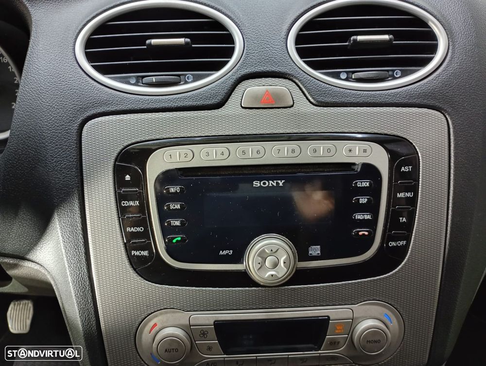 Ford Focus 1.6 TDCi Titanium - 24