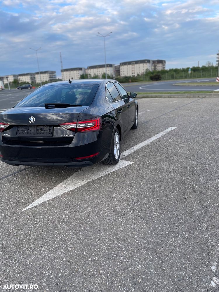 Skoda Superb 2.0 TDI DSG Style - 13