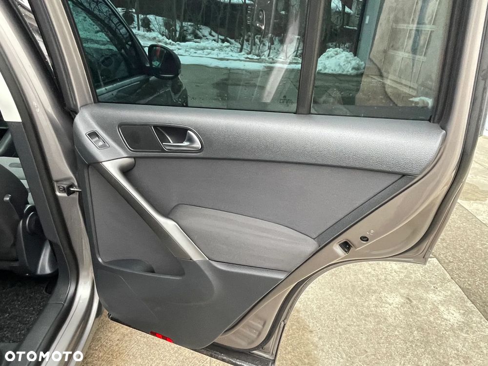 Volkswagen Tiguan 2.0 TDI DPF 4Motion Trend & Fun - 23