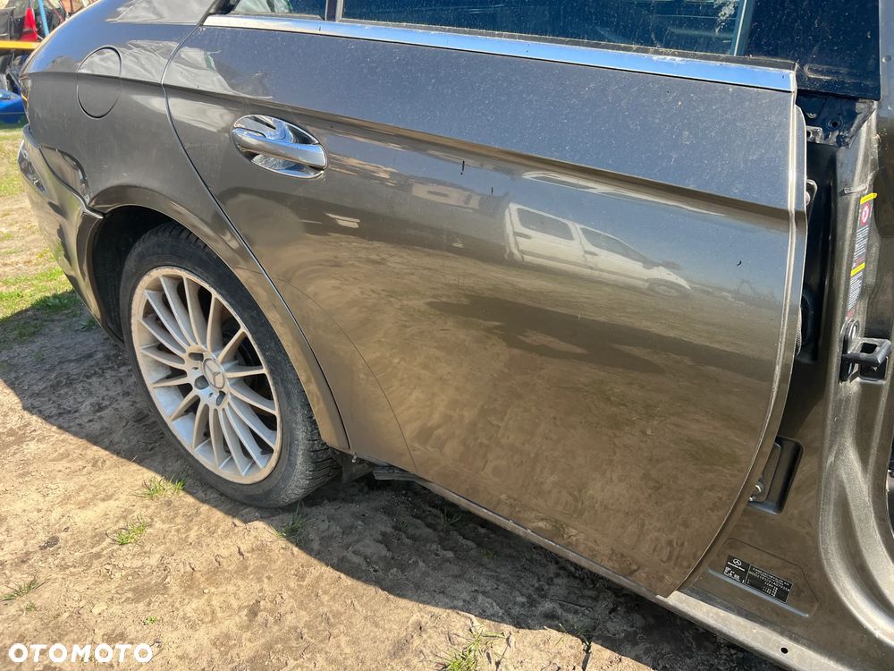 DRZWI PRAWY TYŁ MERCEDES CLS W219 C963 - 2