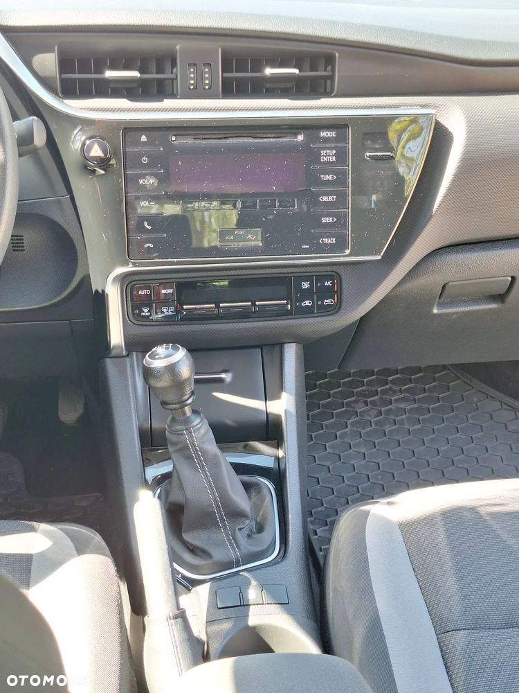 Toyota Auris 1.6 Active - 4