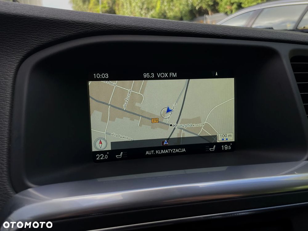 Volvo V60 D2 Momentum - 25
