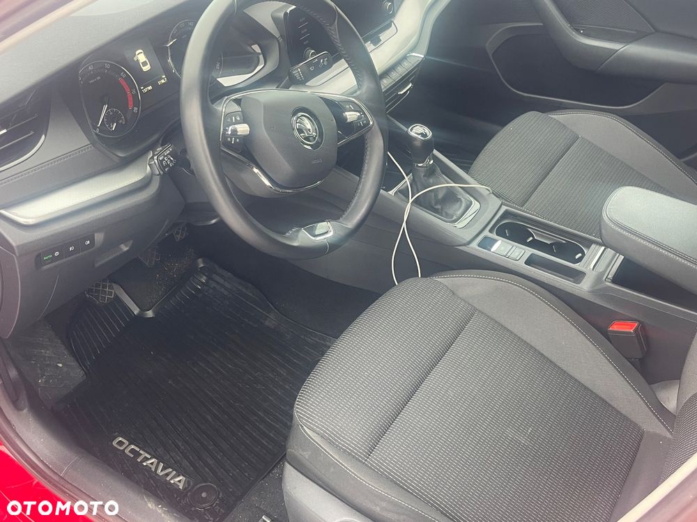 Skoda Octavia ver-1-5-tsi-act-style - 27