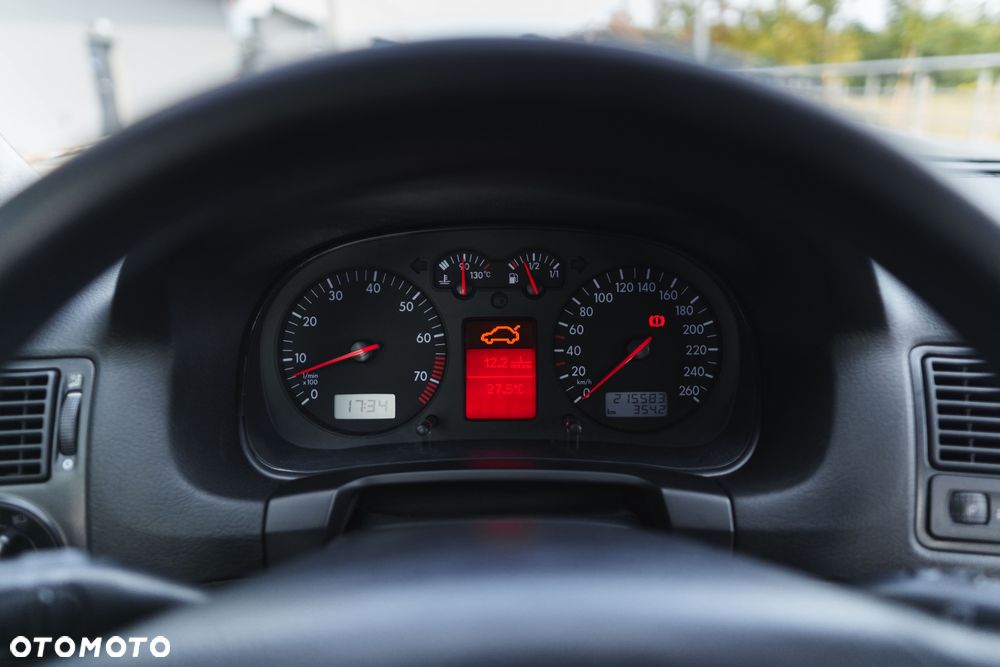 Volkswagen Golf - 32
