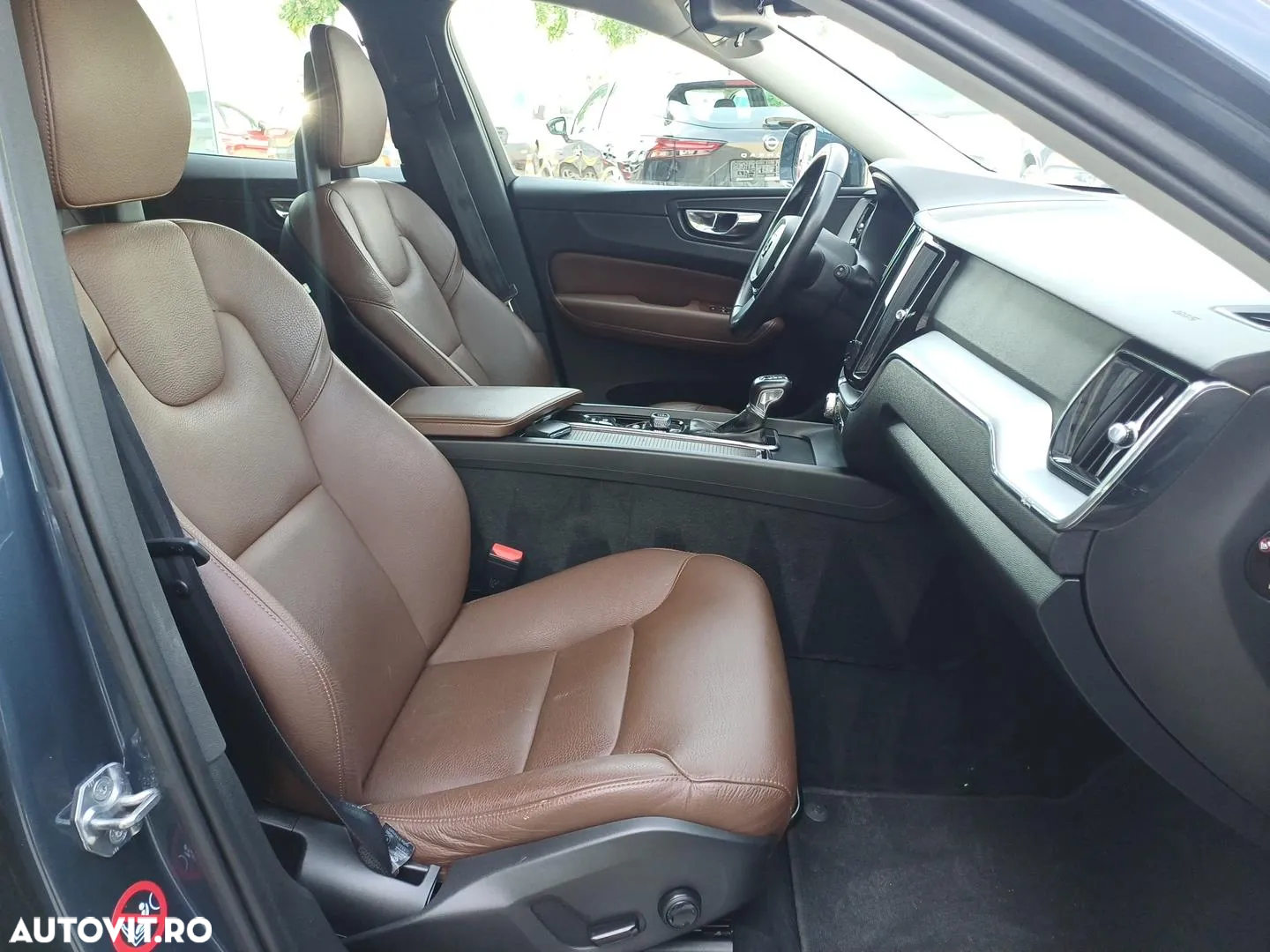 Volvo XC 60 D4 AWD Geartronic Momentum - 24