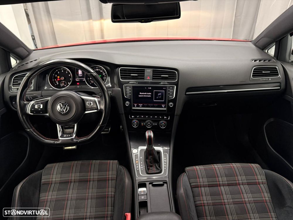 VW Golf 2.0 TSi GTi DSG - 10