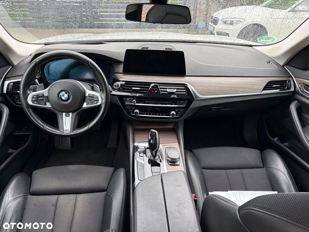 BMW Seria 5 525d Luxury Line - 14