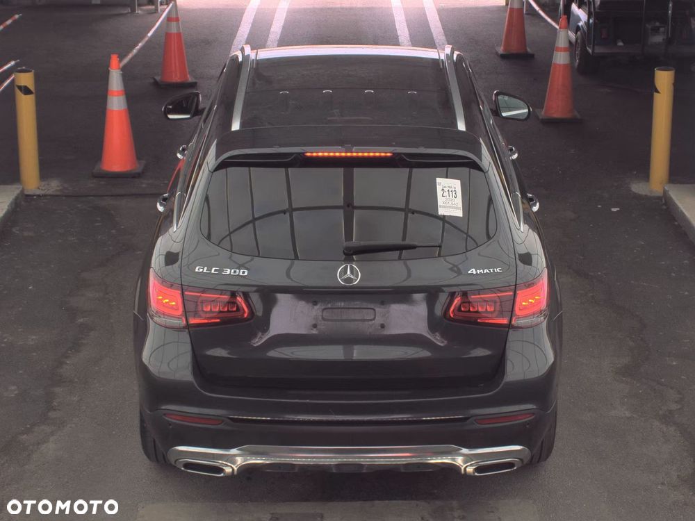 Mercedes-Benz GLC 250 4Matic 9G-TRONIC Exclusive - 5