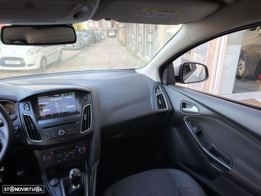 Ford Focus SW 1.5 TDCi EcoBlue Titanium - 18