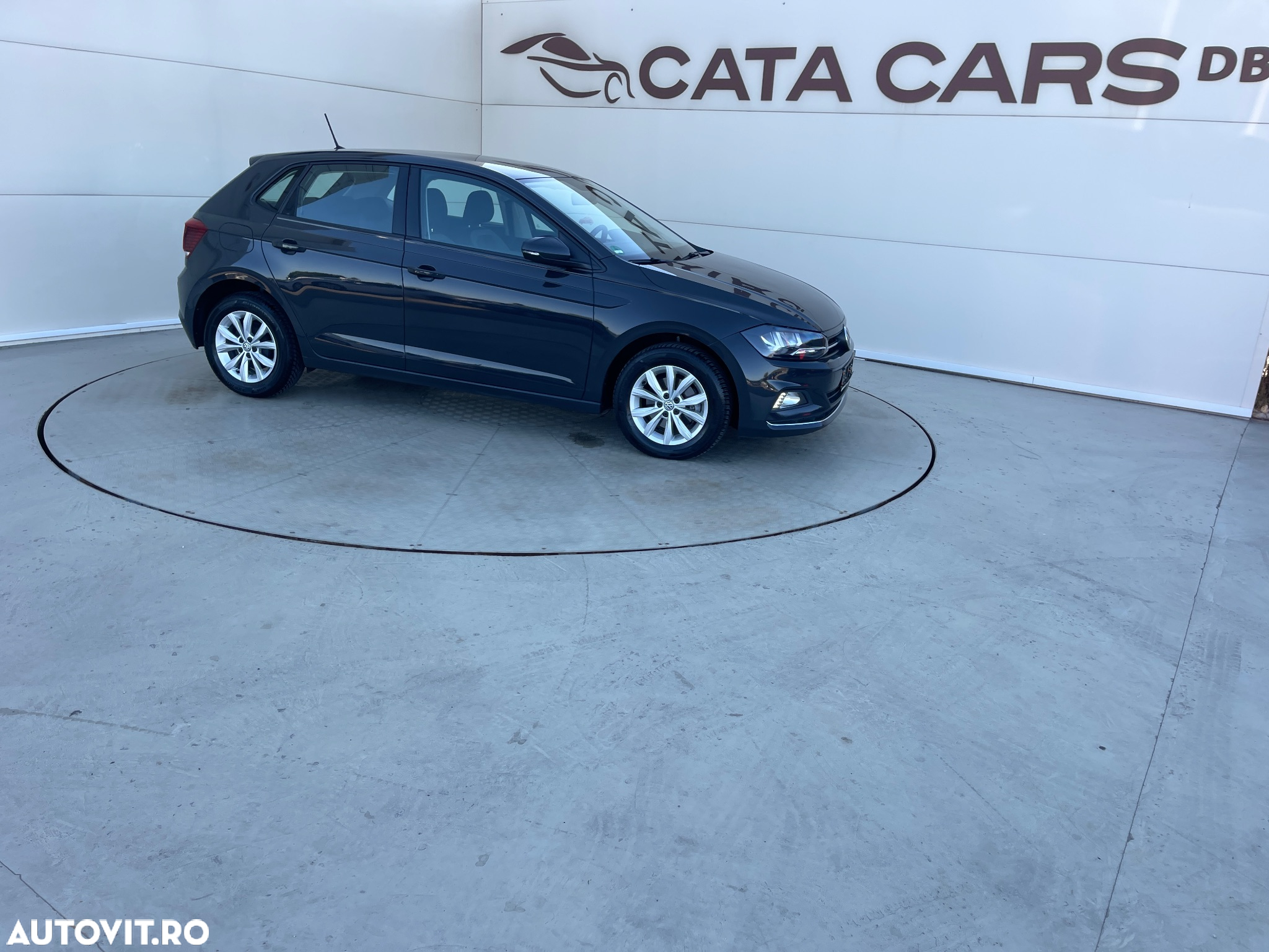 Volkswagen Polo 1.6 TDI SCR DSG Comfortline - 19