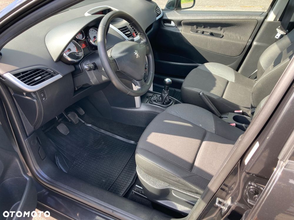 Peugeot 207 - 5