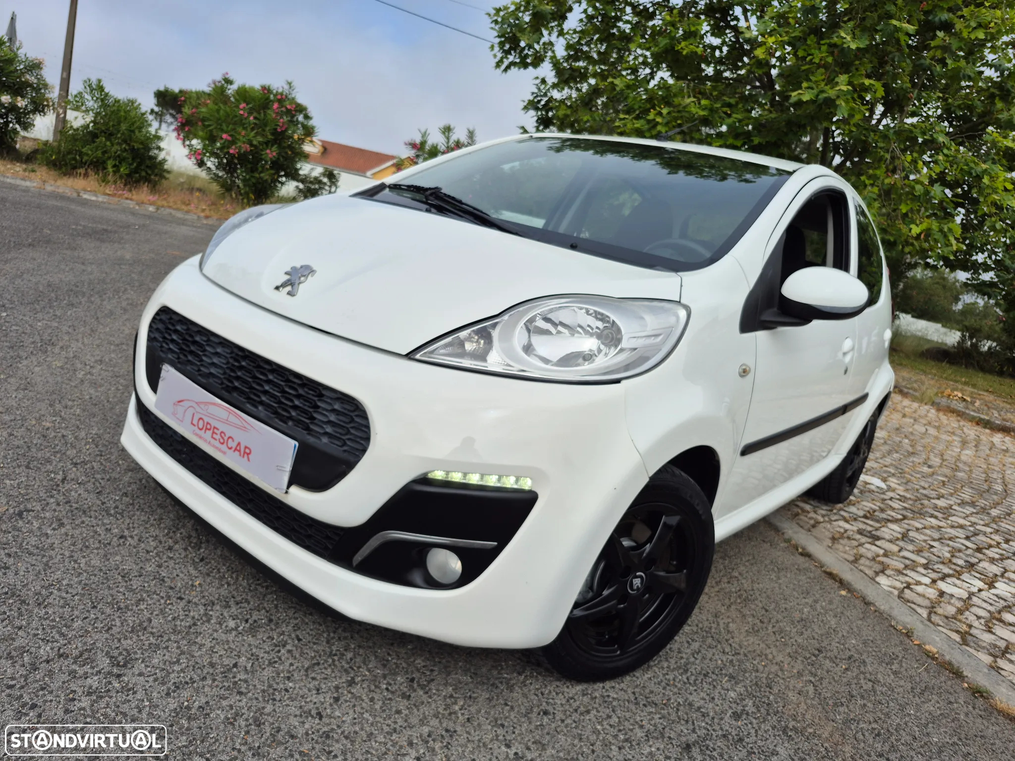 Peugeot 107 1.0 Trendy 2 Tronic - 2