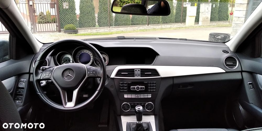 Mercedes-Benz Klasa C 200 T CDI DPF BlueEFFICIENCY Avantgarde - 18