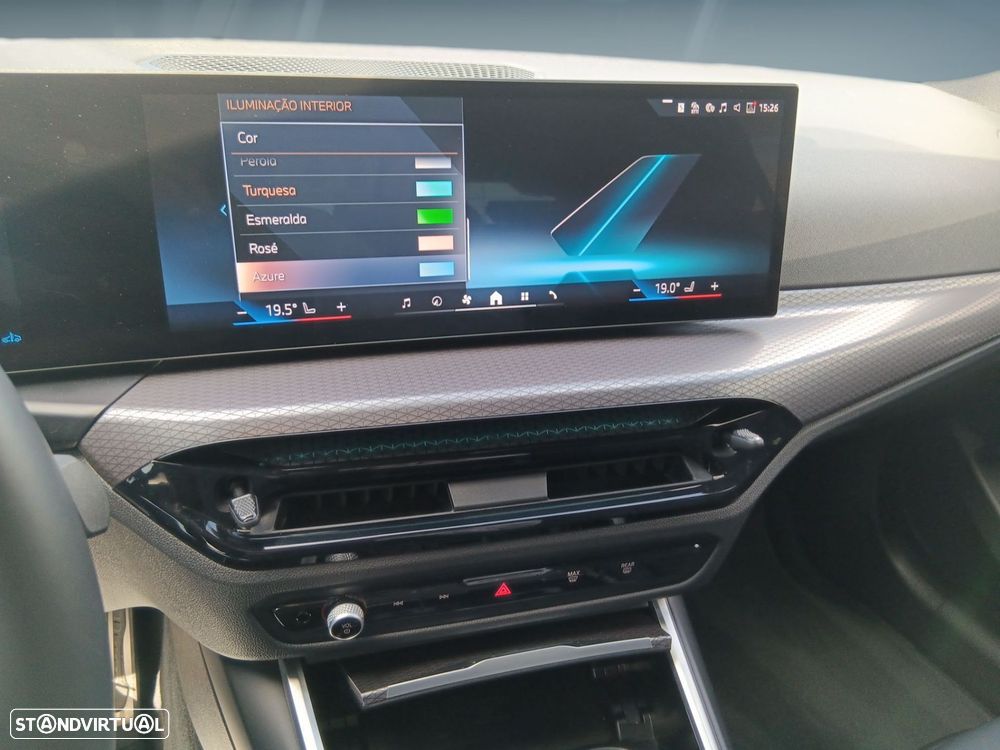 BMW 320 d Pack Desportivo M Auto - 19