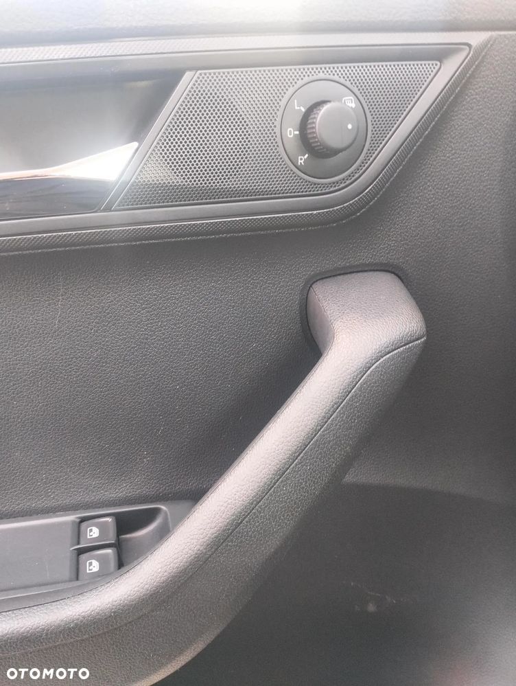 Skoda Fabia 1.0 Ambition - 14