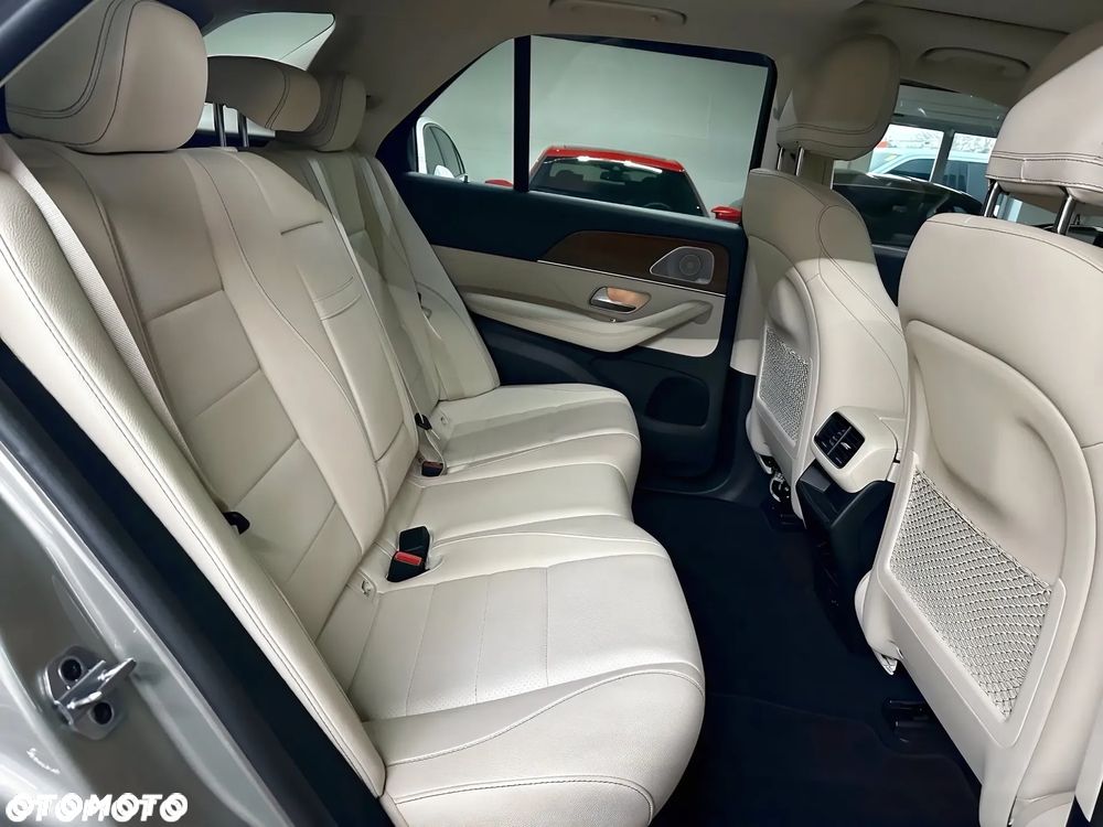 Mercedes-Benz GLE - 11