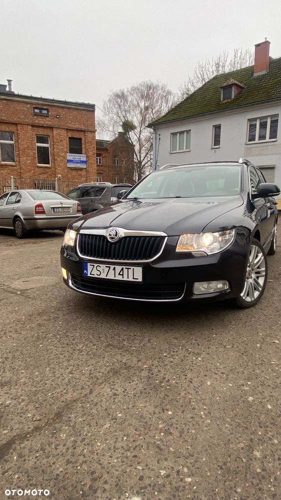 Skoda Superb 2.0 TDI DSG FAMILY - 2
