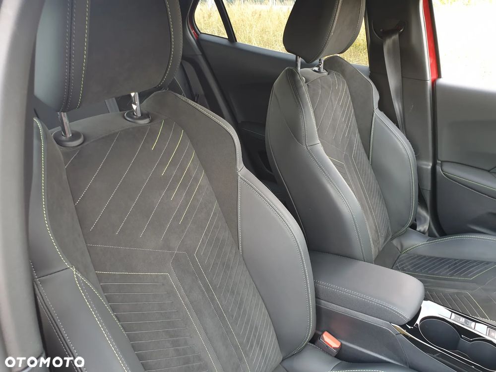 Peugeot 2008 PureTech 130 GT S&S EAT8 - 33
