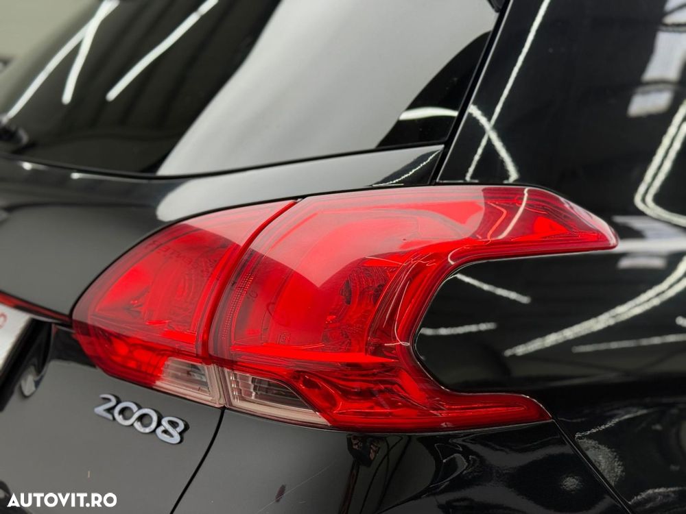 Peugeot 2008 PureTech 110 Stop&Start Active - 8