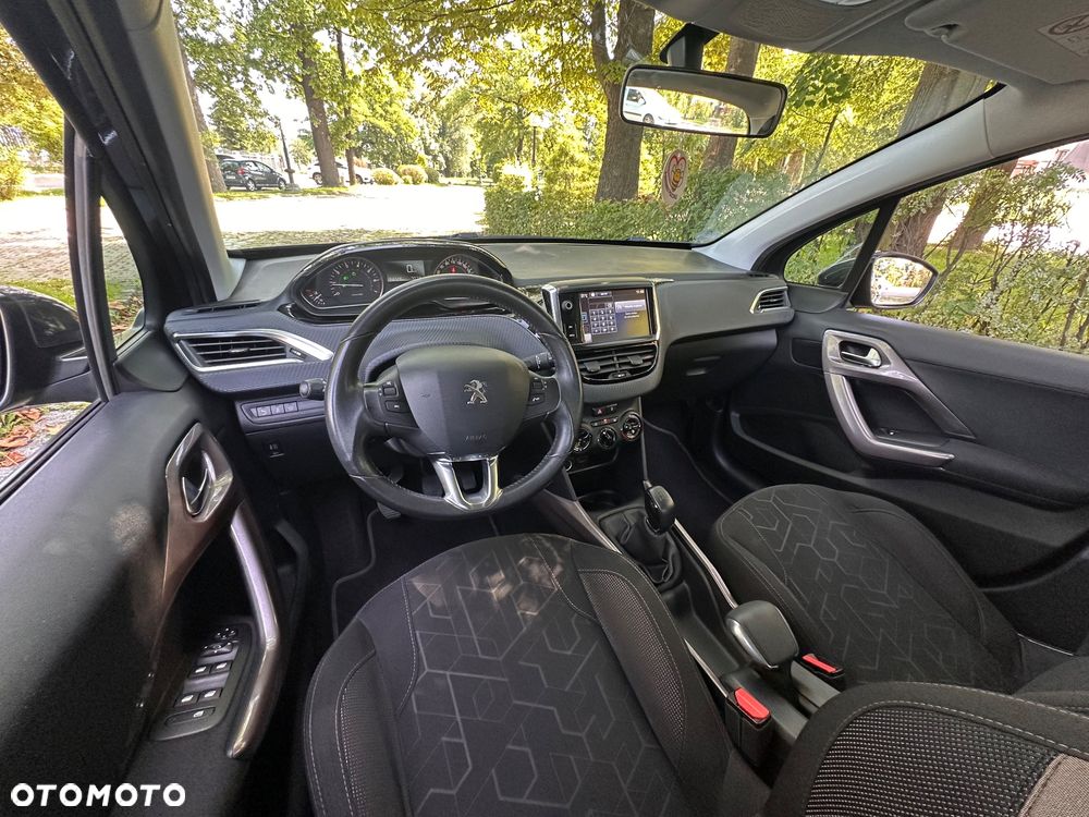 Peugeot 2008 1.2 Pure Tech Active S&S - 25