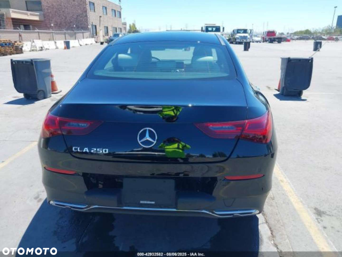 Mercedes-Benz CLA - 2