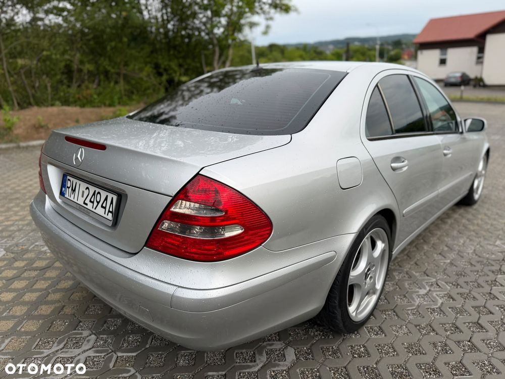 Mercedes-Benz Klasa E 270 CDI Avantgarde - 28