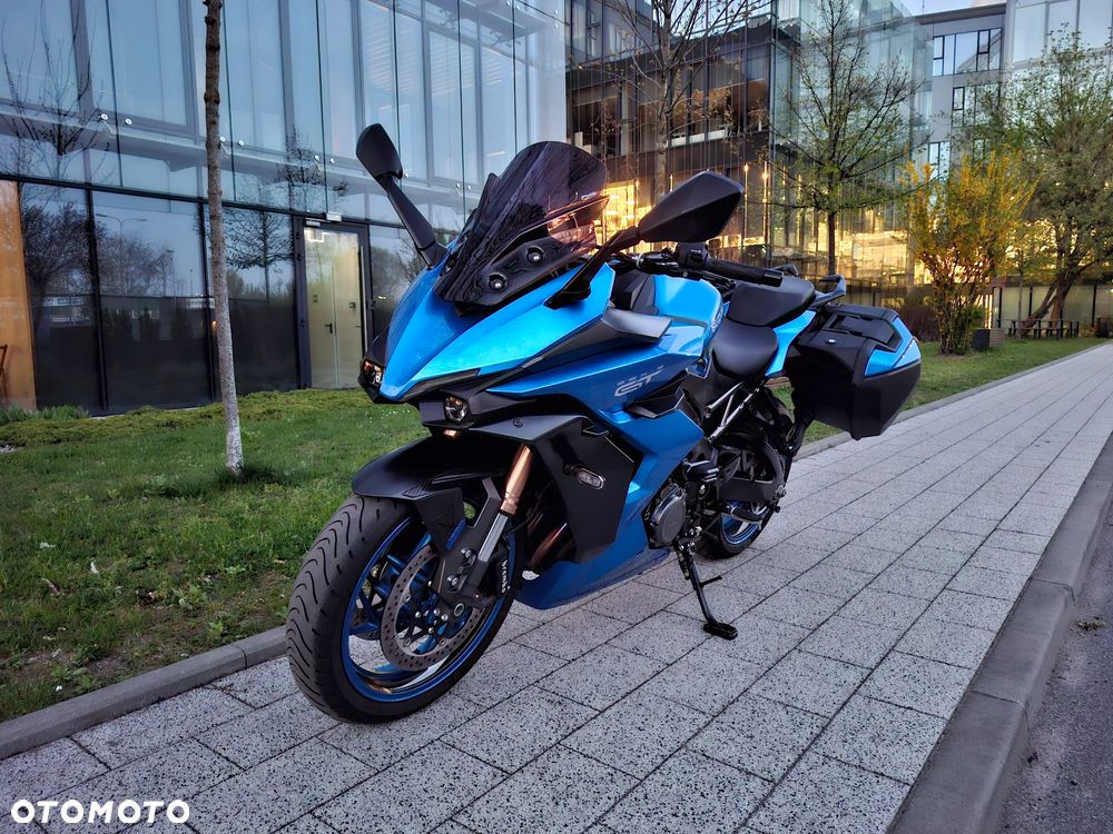 Suzuki GSX - 15