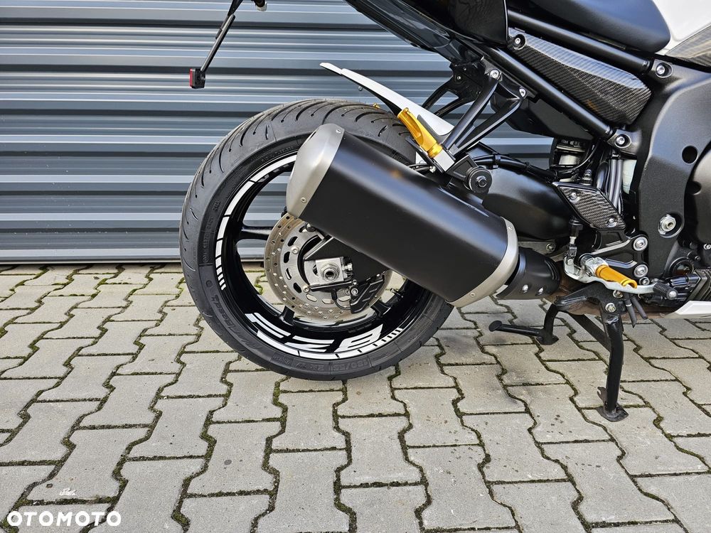 Yamaha FZ8 - 20
