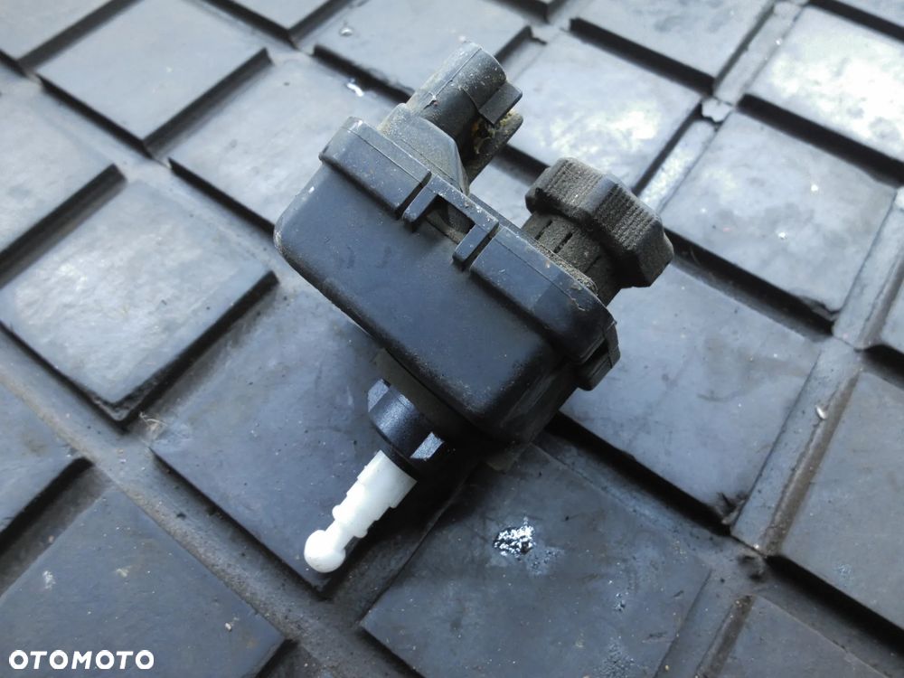 OPEL ASTRA F SILNICZEK REGULACJI LAMP ŚWIATEŁ 0307852318 POSIADAM 2SZT - 3