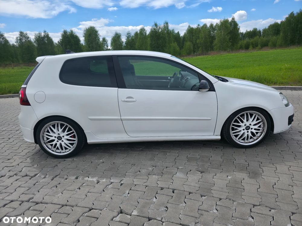 Volkswagen Golf - 3