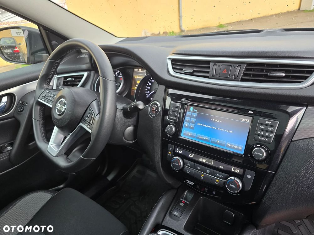 Nissan Qashqai 1.2 DIG-T N-Connecta EU6 - 36