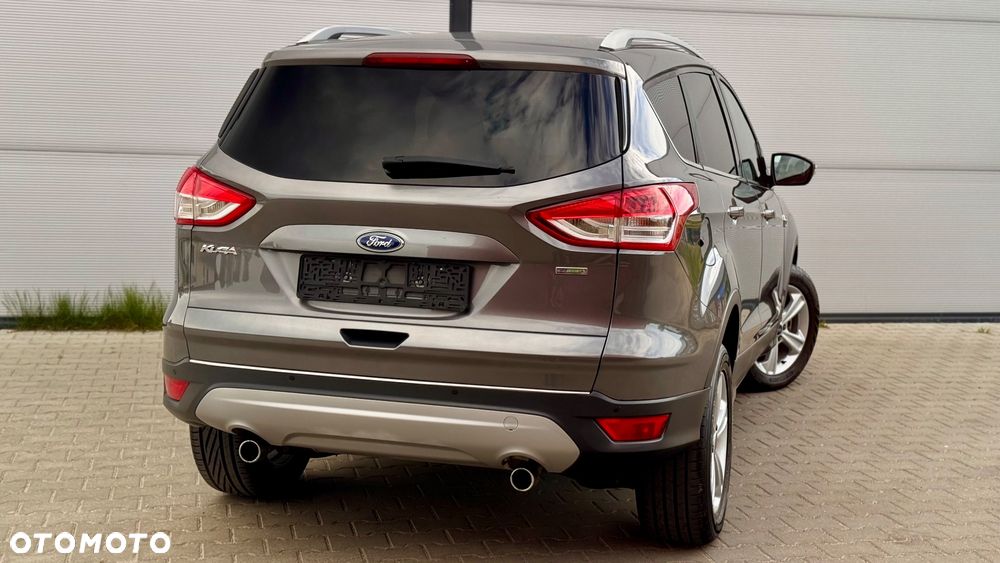 Ford Kuga 1.6 EcoBoost 2x4 Titanium - 25
