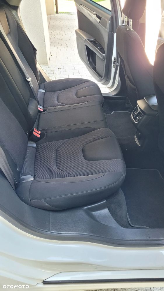 Ford Mondeo 2.0 TDCi Titanium - 31