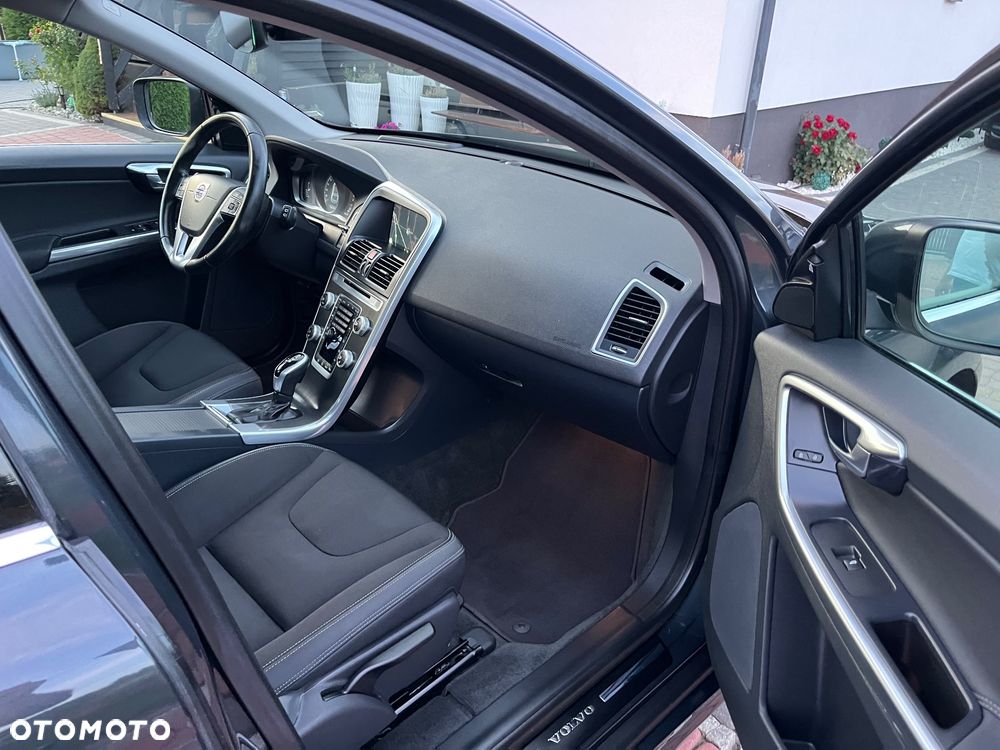 Volvo XC 60 D4 Geartronic Momentum - 18