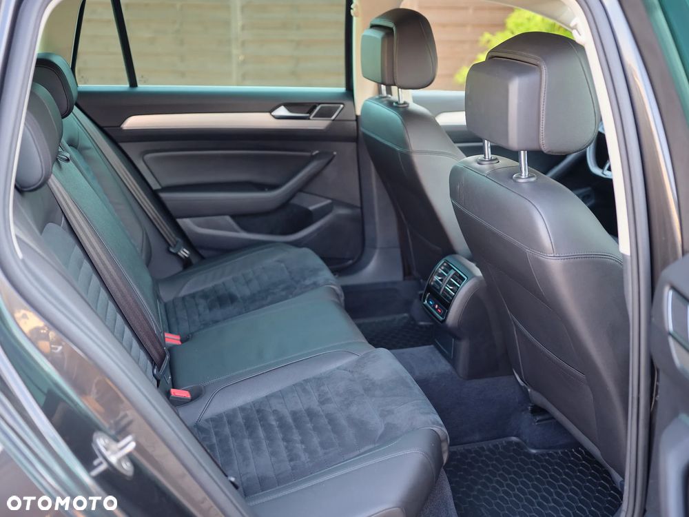 Volkswagen Passat 2.0 TDI SCR Highline DSG - 15