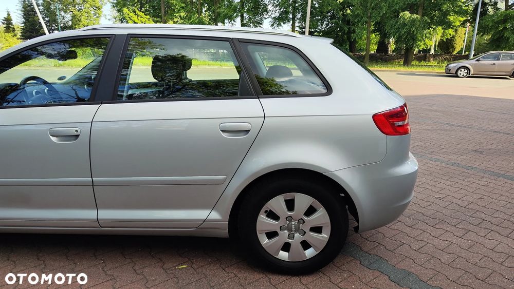 Audi A3 Sportback 1.6 TDI DPF Attraction - 5
