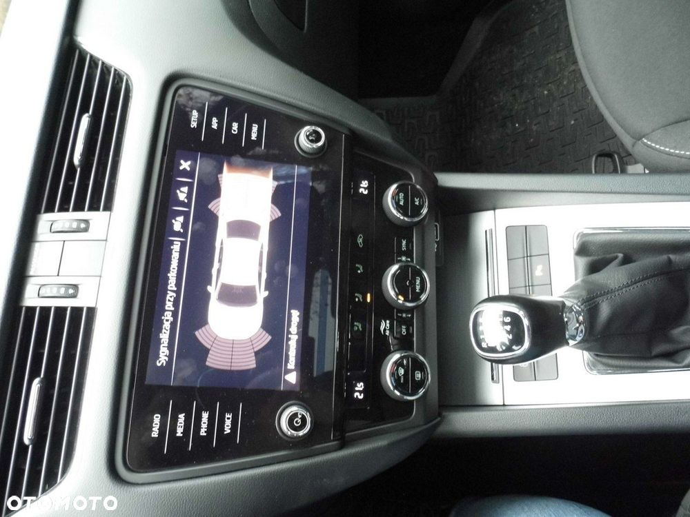 Skoda Octavia 1.4 TSI Ambition - 8