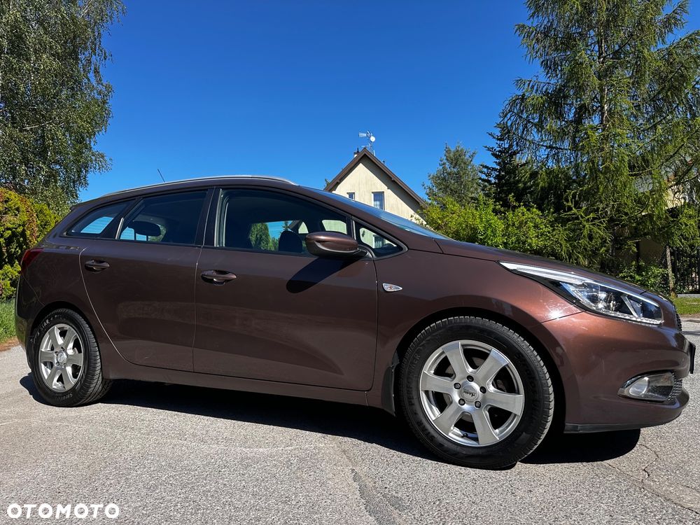 Kia Ceed 1.4 CVVT Fifa World Cup Edition - 15