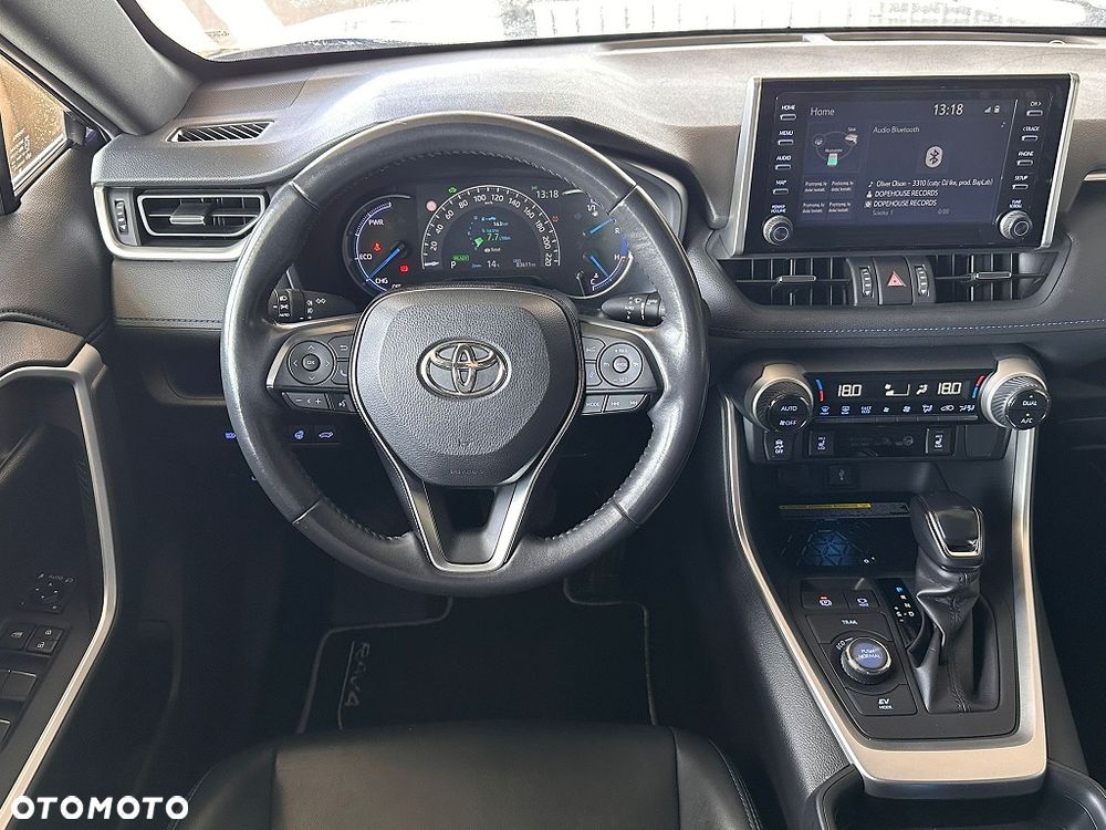 Toyota RAV4 - 10