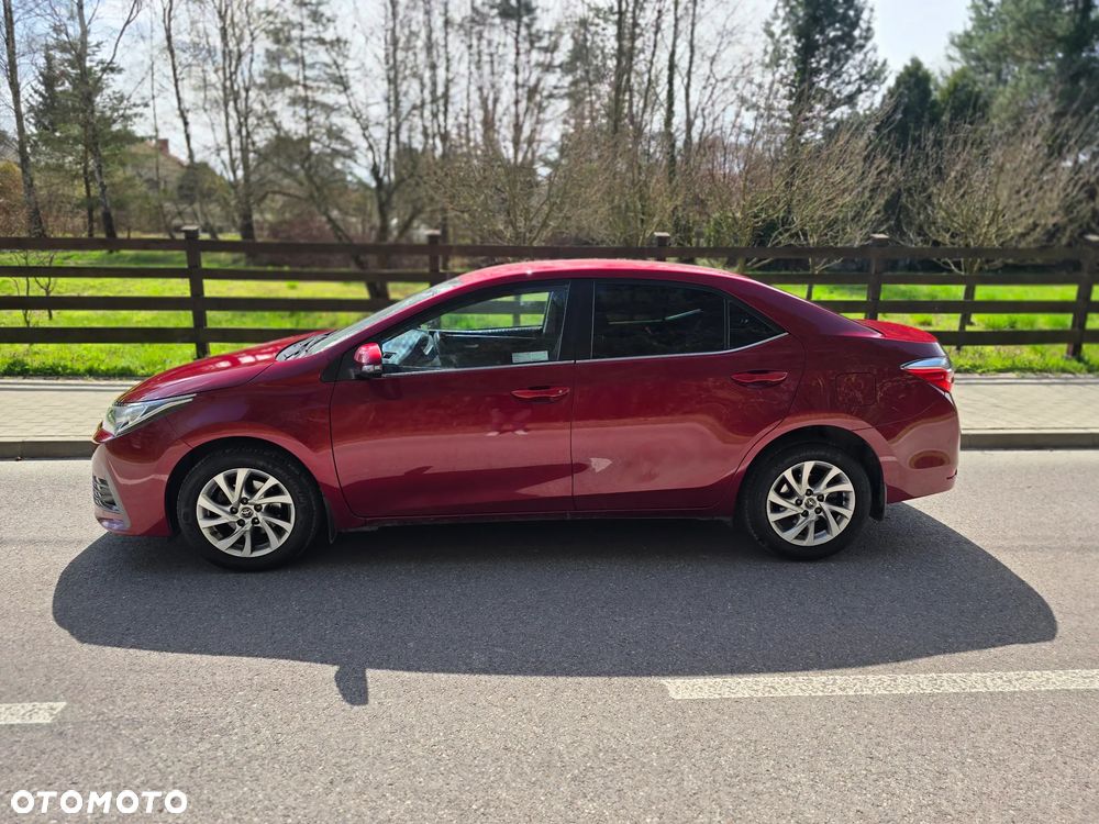 Toyota Corolla 1.6 Premium - 18