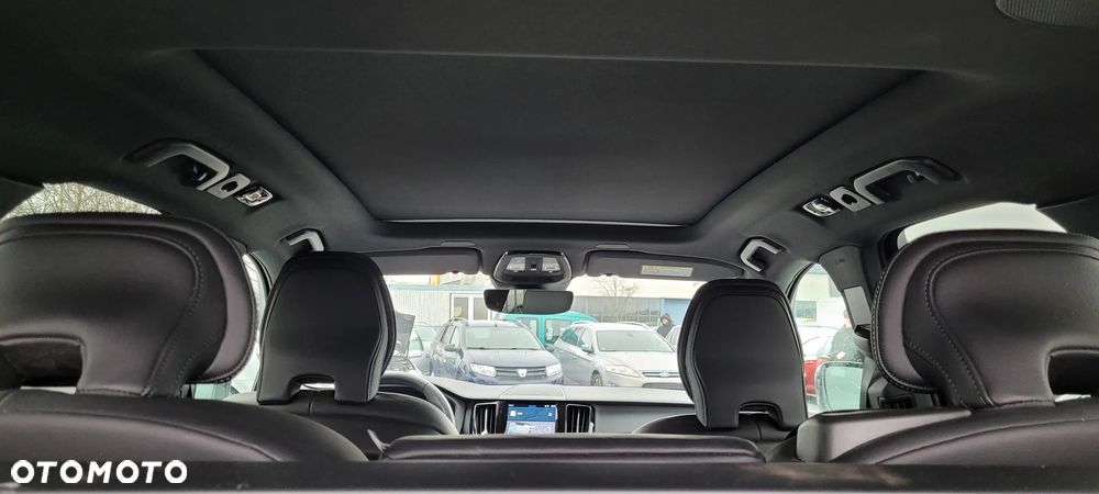 Volvo XC 60 B4 D R-Design - 8